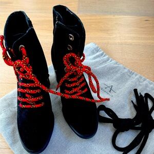 Aquatalia Black Suede Boots made in Italy Never Worn